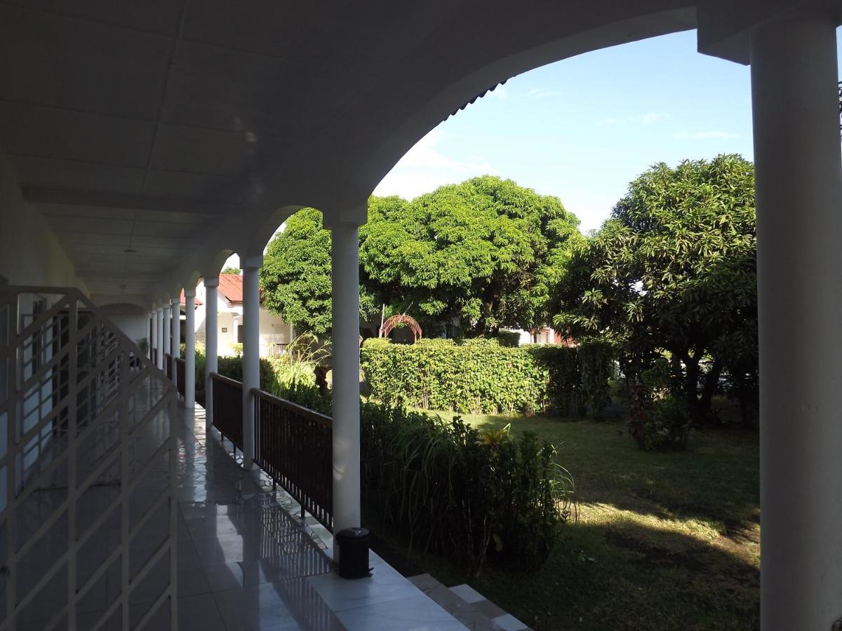 Hotel La Grillade Moroni Exterior foto